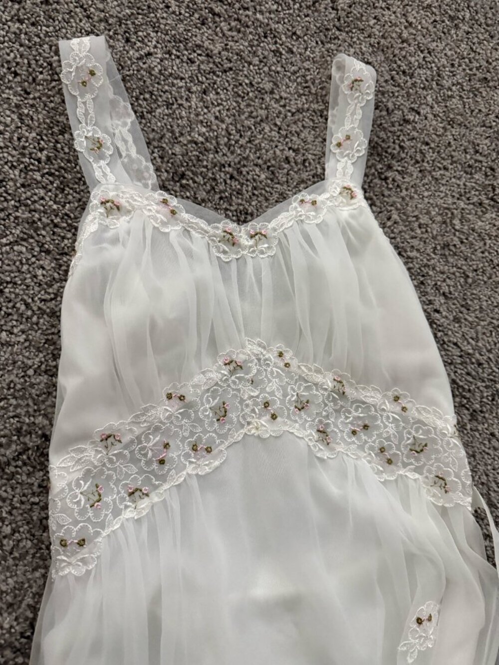 Vintage 1950s/1960s Seamprufe White Sheer Nylon Nightgown Size 32 USA